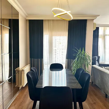 Cihangir Ekinci Plaza Lägenhet